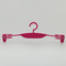 Gancho vermelho imprimindo feito sob encomenda das roupas de baixo de Logo Plastic Lingerie Hangers Rose